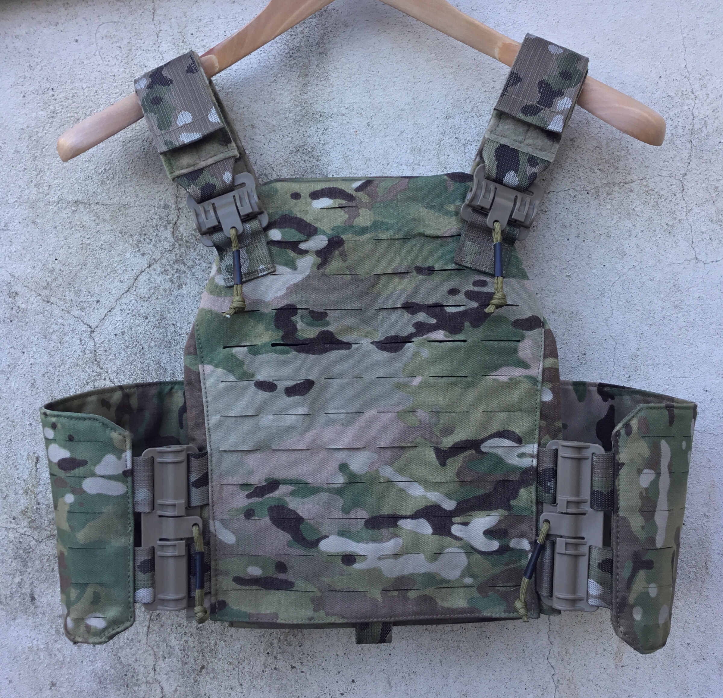 REVIEW: SKD/First Spear Six Twelve Tubes (STT) Plate Carrier – The